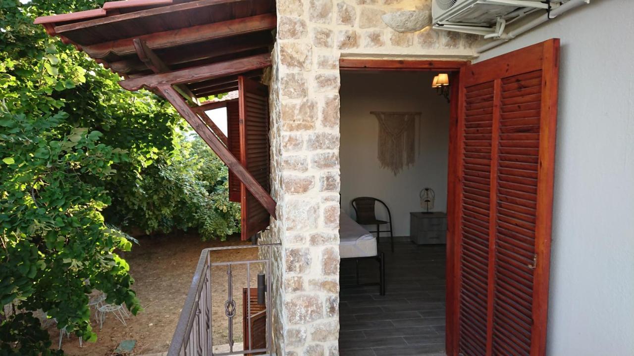 Ferienwohnung Stone House With Seaview Nea Poteidaia Exterior foto