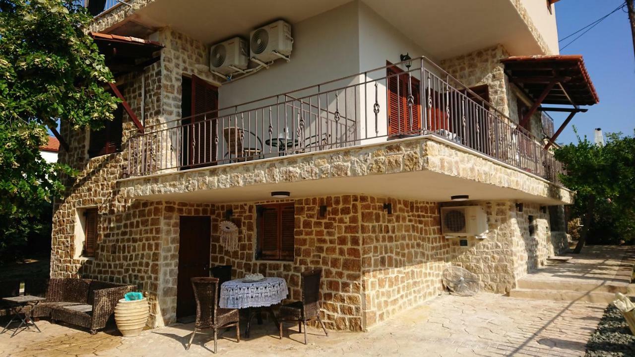 Ferienwohnung Stone House With Seaview Nea Poteidaia Exterior foto